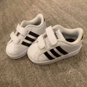Adidas Baseline Hook and Loop Shoes 4